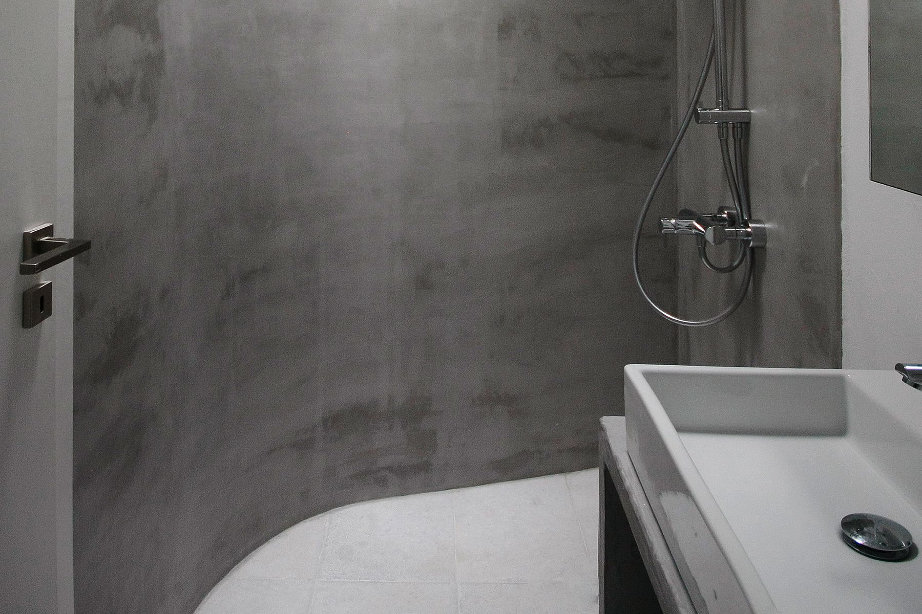 Guest bathroom with modern fixtures